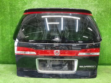 ДВЕРЬ ПЯТАЯ НА HONDA ELYSION RR1
