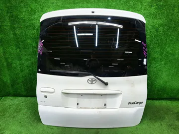 ДВЕРЬ ПЯТАЯ НА TOYOTA FUNCARGO NCP25