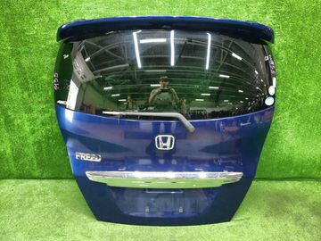 ДВЕРЬ ПЯТАЯ НА HONDA FREED GB3