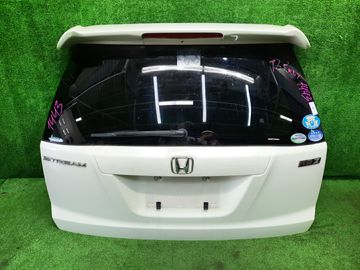 ДВЕРЬ ПЯТАЯ НА HONDA STREAM RN7