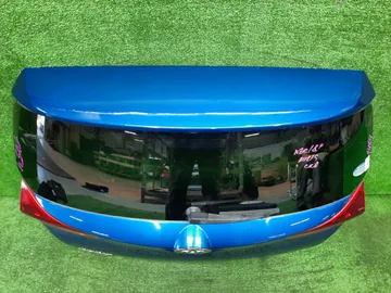 ДВЕРЬ ПЯТАЯ НА TOYOTA AURIS NZE184