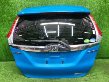 ДВЕРЬ ПЯТАЯ НА HONDA FIT GP5