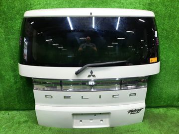 ДВЕРЬ ПЯТАЯ НА MITSUBISHI DELICA D5 CV5W