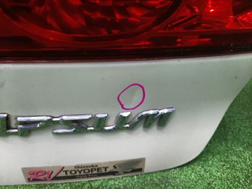 ДВЕРЬ ПЯТАЯ НА TOYOTA IPSUM ACM21