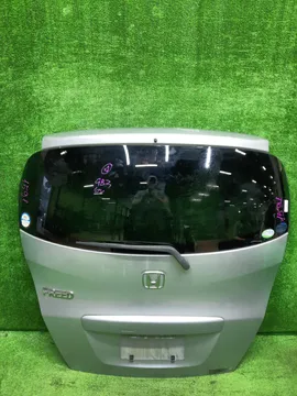ДВЕРЬ ПЯТАЯ НА HONDA FREED GB3