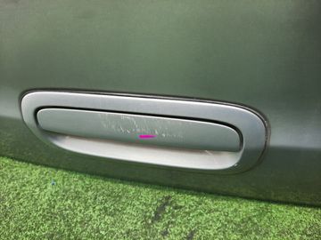 ДВЕРЬ ПЯТАЯ НА NISSAN LIBERTY M12 