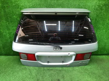 ДВЕРЬ ПЯТАЯ НА TOYOTA IPSUM SXM10