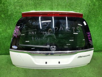 ДВЕРЬ ПЯТАЯ НА HONDA STREAM RN1