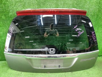 ДВЕРЬ ПЯТАЯ НА HONDA STREAM RN1
