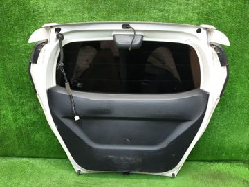 ДВЕРЬ ПЯТАЯ НА HONDA FREED GB3