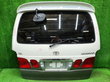 ДВЕРЬ ПЯТАЯ НА TOYOTA GRANVIA KCH16