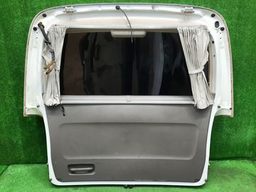ДВЕРЬ ПЯТАЯ НА TOYOTA GRANVIA KCH16