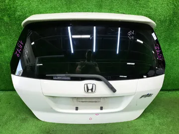 ДВЕРЬ ПЯТАЯ НА HONDA FIT GD1