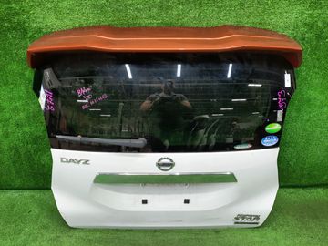 ДВЕРЬ ПЯТАЯ НА NISSAN DAYZ B44W