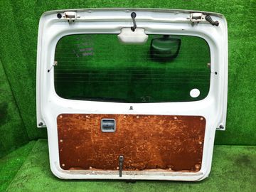ДВЕРЬ ПЯТАЯ НА MAZDA BONGO SK22V
