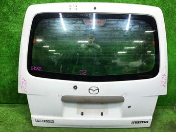 ДВЕРЬ ПЯТАЯ НА MAZDA BONGO SK22V