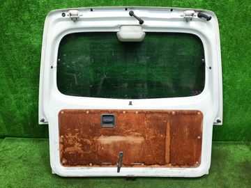 ДВЕРЬ ПЯТАЯ НА MAZDA BONGO SK22V