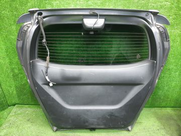 ДВЕРЬ ПЯТАЯ НА HONDA FREED GB3