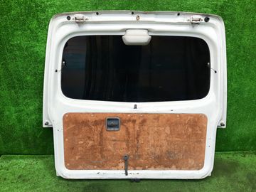ДВЕРЬ ПЯТАЯ НА MAZDA BONGO SK82L
