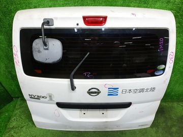 ДВЕРЬ ПЯТАЯ НА NISSAN NV200 M20