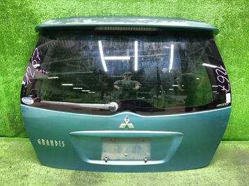 ДВЕРЬ ПЯТАЯ НА MITSUBISHI GRANDIS NA4W