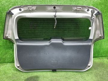 ДВЕРЬ ПЯТАЯ НА TOYOTA WISH ZNE10