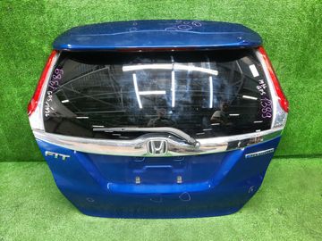 ДВЕРЬ ПЯТАЯ НА HONDA FIT GP5