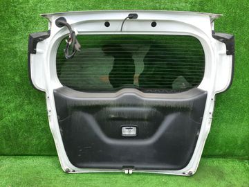 ДВЕРЬ ПЯТАЯ НА HONDA FREED GB8