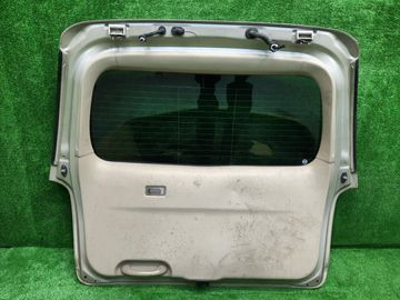 ДВЕРЬ ПЯТАЯ НА MAZDA MPV LW5W