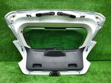 ДВЕРЬ ПЯТАЯ НА FORD FOCUS CB8