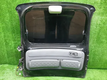 ДВЕРЬ ПЯТАЯ НА TOYOTA FUNCARGO NCP21