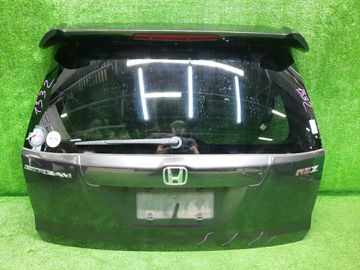 ДВЕРЬ ПЯТАЯ НА HONDA STREAM RN6