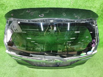 ДВЕРЬ ПЯТАЯ НА HONDA FIT GP5
