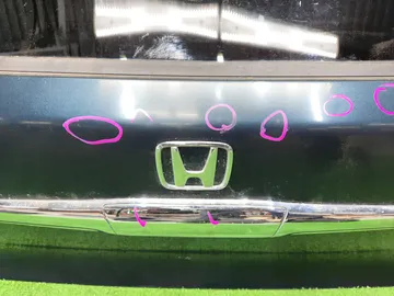 ДВЕРЬ ПЯТАЯ НА HONDA AVANCIER TA2