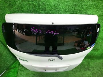 ДВЕРЬ ПЯТАЯ НА HONDA FREED GB3