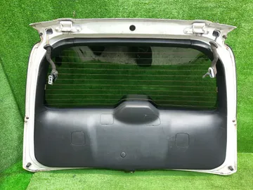 ДВЕРЬ ПЯТАЯ НА HONDA STREAM RN1