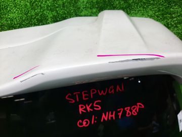ДВЕРЬ ПЯТАЯ НА HONDA STEPWGN RK5