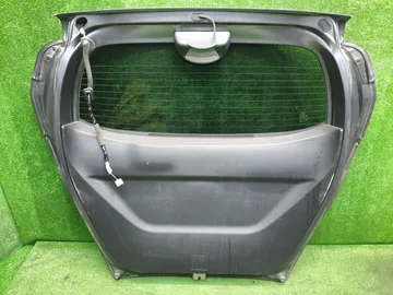 ДВЕРЬ ПЯТАЯ НА HONDA FREED GB3