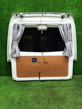 ДВЕРЬ ПЯТАЯ НА MAZDA BONGO SK22V