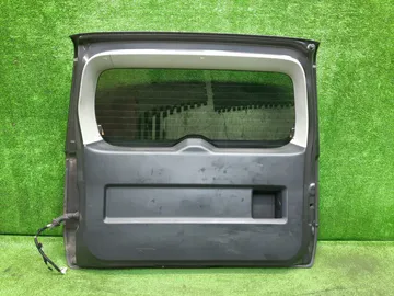 ДВЕРЬ ПЯТАЯ НА SUZUKI ESCUDO TD94W
