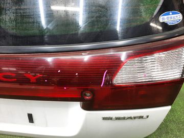 ДВЕРЬ ПЯТАЯ НА SUBARU LEGACY BH5