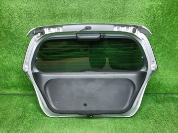 ДВЕРЬ ПЯТАЯ НА HONDA FIT GD2