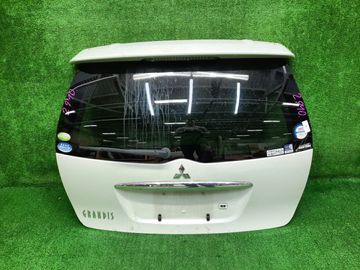 ДВЕРЬ ПЯТАЯ НА MITSUBISHI GRANDIS NA4W