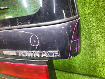 ДВЕРЬ ПЯТАЯ НА TOYOTA TOWN ACE CR30G