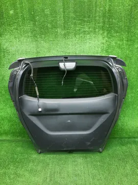 ДВЕРЬ ПЯТАЯ НА HONDA FREED GB4