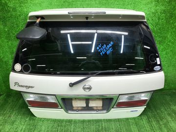 ДВЕРЬ ПЯТАЯ НА NISSAN PRESAGE U30