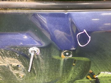 ДВЕРЬ ПЯТАЯ НА SUZUKI JIMNY JB23W