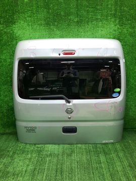 ДВЕРЬ ПЯТАЯ НА NISSAN NV100 CLIPPER DR17V