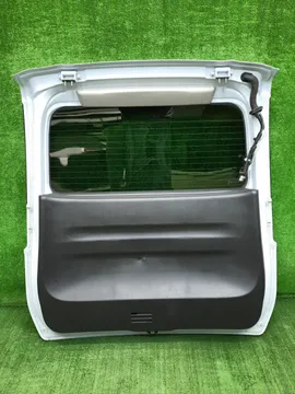 ДВЕРЬ ПЯТАЯ НА NISSAN SERENA C26