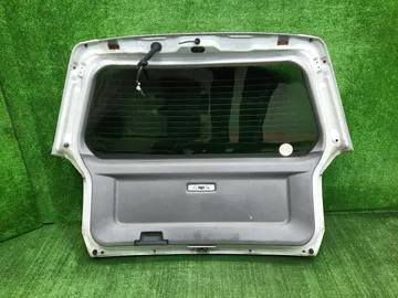 ДВЕРЬ ПЯТАЯ НА MITSUBISHI CHARIOT GRANDIS N84W